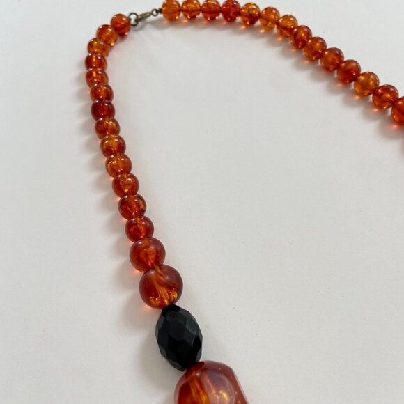 Orange and black beaded necklace - Picture 6 of 6